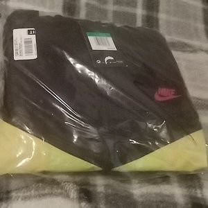 Nike windbreaker, XL, Black/Green